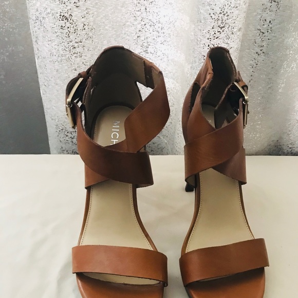 Sandals - Picture 1 of 2